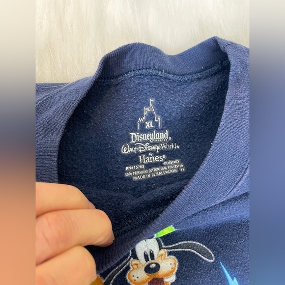 Disney World 2013 Navy Sweatshirt - Picture 4 of 12